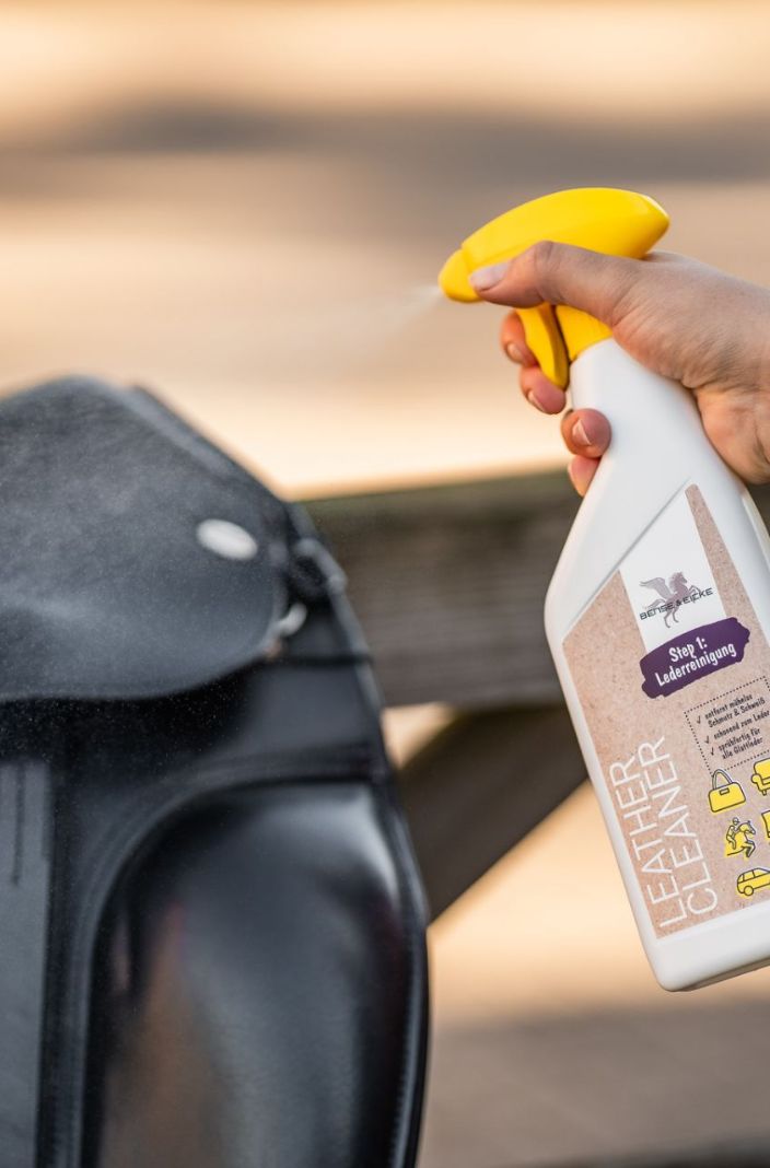 Bense & Eicke »Leather Cleaning Step 1