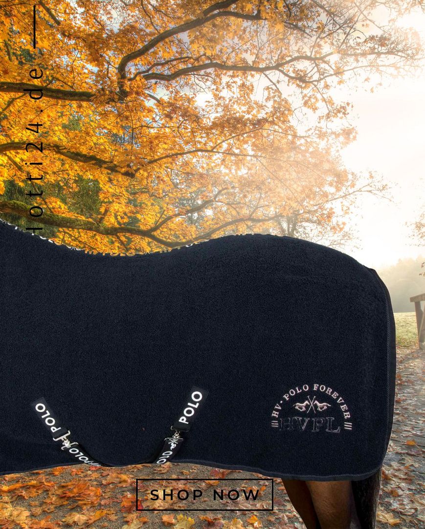 Die vorliegende Datei enthält Informationen über die HV POLO Pferde Teddy Fleecedecke "Hyder" in der Farbe Blau mit der Artikelnummer 2404093500-5001. Diese Fleecedecke wurde speziell für Pferde entwickelt, um sie warm und gemütlich zu halten. Sie können diese Pferde Teddy Fleecedecke auf der Website www.Hotti24.de erwerben.