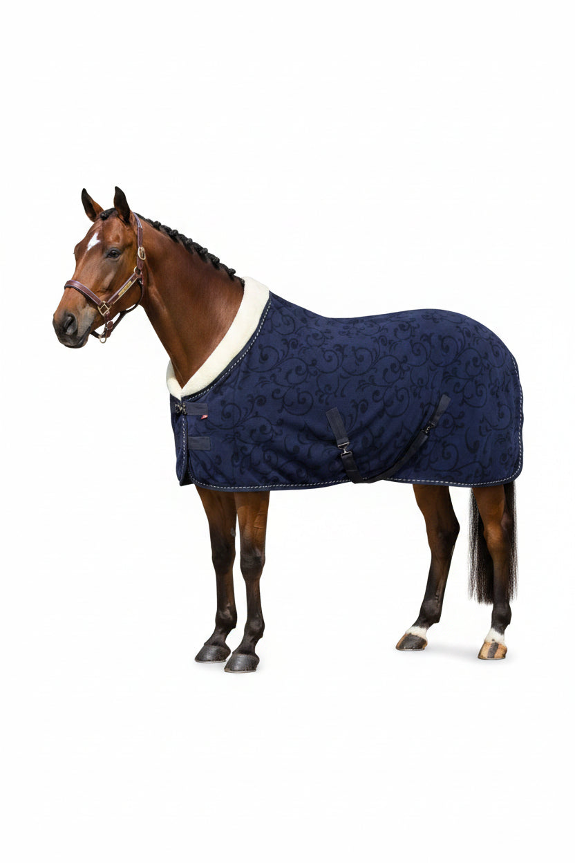 Imperial Riding »Pferde Fleecedecke Super Dry Blau, ist so schön, dass man sich am liebsten selbst hinein kuschel möchte. Die Fleecedecke ist extra weich und hat einen weichen Kragen aus Kunstpelz für zusätzlichen Komfort Artikelnummer DE40321002-5001 erhältlich bei www.Hotti24.de