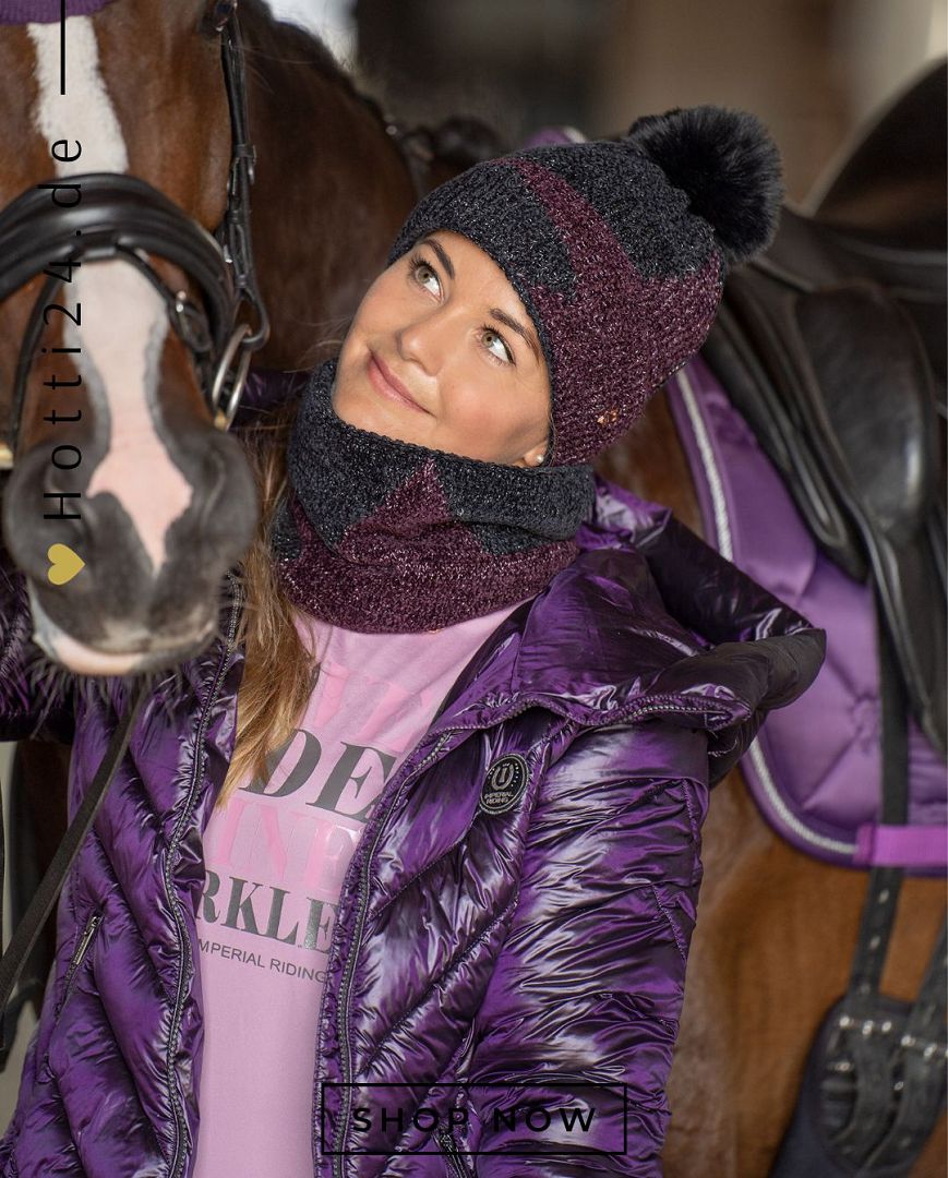 Die Imperial Riding Jacke "Cosmic Rider" in Lila Artikelnummer: KL36322010-4060 ist die ideale Wahl, um stilvoll und funktional auf dem Reiterhof zu sein. Mit ihrem trendigen Design und hochwertigen Materialien hält sie Sie warm und trocken, selbst an kalten und nassen Tagen. Diese Jacke ist ein Muss für jeden Reiter und kann auf www.Hotti24.de erworben werden. Bleiben Sie warm und modisch, egal bei welchem Wetter.