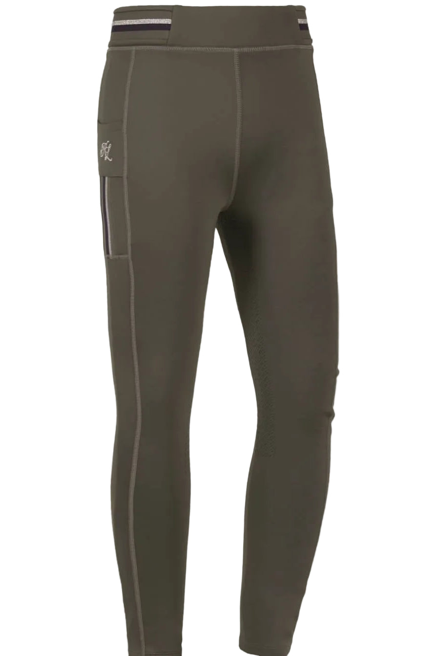 Damen Reitleggings "Kattie FullGrip" von KINGSLAND. Diese Reitleggings sind in der Farbe Grün erhältlich und tragen die Artikelnummer 2330246247-5015. Die "Kattie FullGrip" Damen Reitleggings wurden speziell entwickelt, um Komfort und Halt im Sattel zu bieten. Sie können diese Damen Reitleggings auf der Website www.hotti24.de erwerben