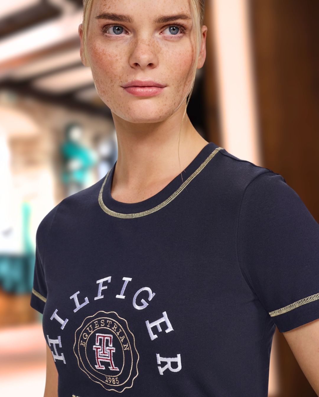 TOMMY HILFIGER »T-Shirt Newport Graphic Desert Sky