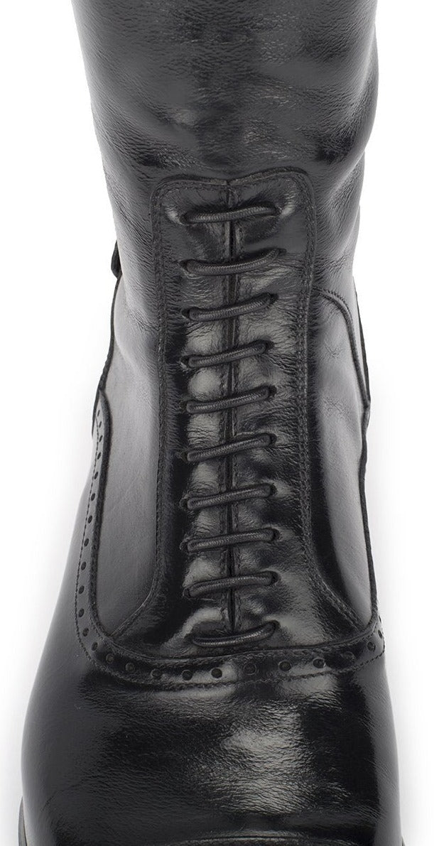 Die ALBERTO FASCIANI »Reitstiefel Springstiefel in Schwarz mit der Artikelnummer 33604 ist bei www.Hotti24.de erhältlich. Die Bilder zeigen das Modell aus verschieden Ansichten.