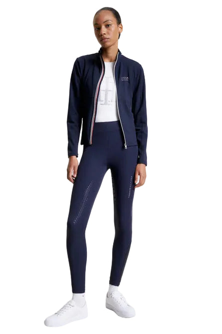 Tommy Hilfiger Equestrian »Damen Sommer Reitleggings Hudson KnieGrip Blau, bietet die besten Funktionen einer Reithose und den Komfort einer Leggings. Dieses Modell besteht aus strukturiertem Stoff wie eine Reithose, jedoch ohne Reißverschluss vorne Artikelnummer th13wkbr763-004 erhältlich bei www.Hotti24.de