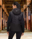 Die Datei beinhaltet Informationen über eine Damenjacke mit dem Namen "Bruna Performance" von der Marke BOSS. Die Jacke ist winddicht und wasserdicht. Die Artikelnummer lautet B1W1403-001, und die Jacke ist in der Farbe Schwarz erhältlich. Sie kann auf der Website www.hotti24.de erworben werden.