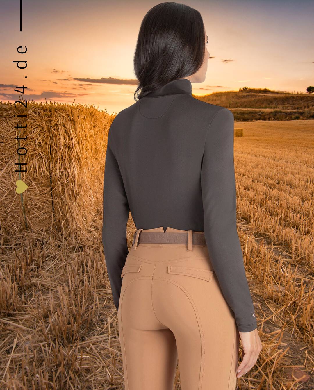 Die vorliegende Datei enthält Informationen über das Damen Trainingsshirt "Ebrande" von EQUILINE in der Farbe Braun mit der Artikelnummer EW023PH00888-129. Das "Ebrande" Damen Trainingsshirt wurde speziell entwickelt, um Komfort und Stil während des Trainings zu bieten. Sie haben die Möglichkeit, das Shirt von vorne, von der Seite und von hinten zu betrachten, um einen umfassenden Eindruck zu erhalten. Sie können dieses Damen Trainingsshirt auf der Website www.hotti24.de erwerben