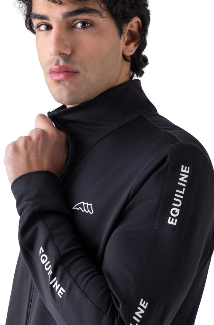 Equiline Trainingsjacke Eqcizo Schwarz 🚩KI Bilder Klärung