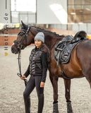 Imperial Riding präsentiert die Dressurschabracke IRH Lovely in der Farbe Schwarz mit der Artikelnummer ZT78122000-9000. Diese Dressurschabracke vereint Stil und Funktionalität und eignet sich ideal für Dressuraktivitäten. Für weitere Informationen und die Möglichkeit zum Kauf besuchen Sie bitte die Website www.Hotti24.de