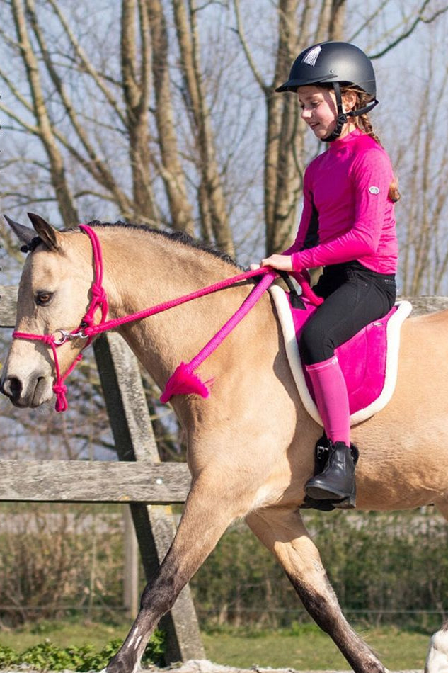 QHP Knotenhalfter mit Zügeln Fuchsia