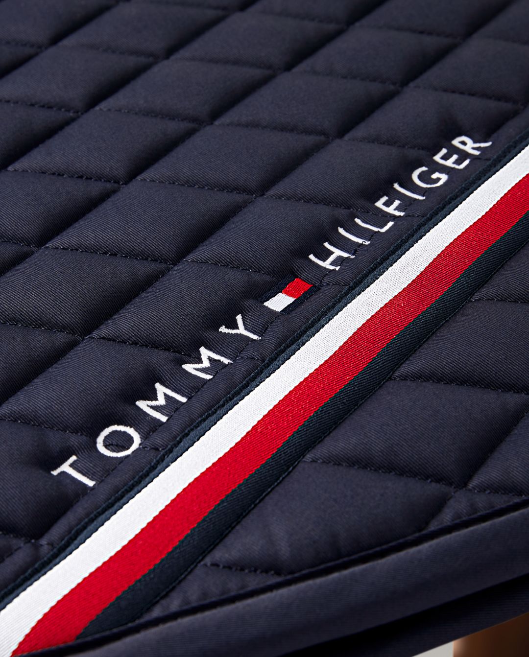 TOMMY HILFIGER »Dressurschabracke Stanford Desert Sky