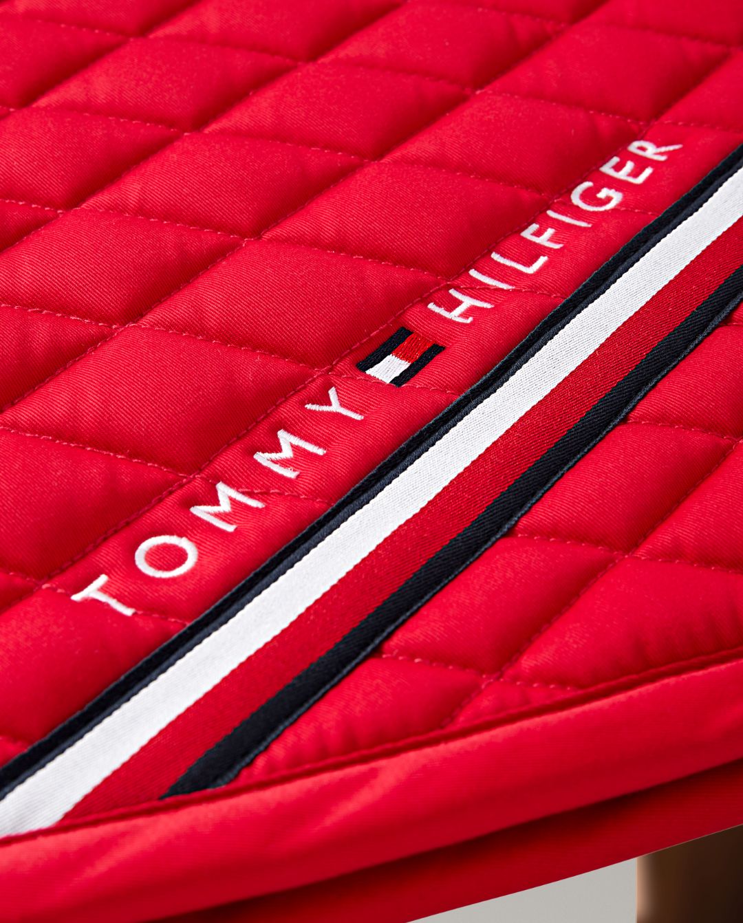 TOMMY HILFIGER »Springschabracke Stanford Primary Red