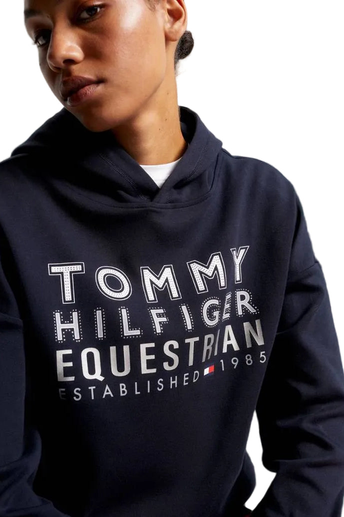 Damen-Hoodie von Tommy Hilfiger mit der Bezeichnung "Paris TH08WHOO441-004" in der Farbe Blau. Dieser Hoodie ist auf der Webseite www.hotti24.de erhältlich. Er wurde speziell für Damen entworfen, um Stil und Komfort zu bieten.  Zusätzlich sind in der Datei Bilder des Hoodies aus verschiedenen Blickwinkeln enthalten: von vorne, von der Seite und von hinten