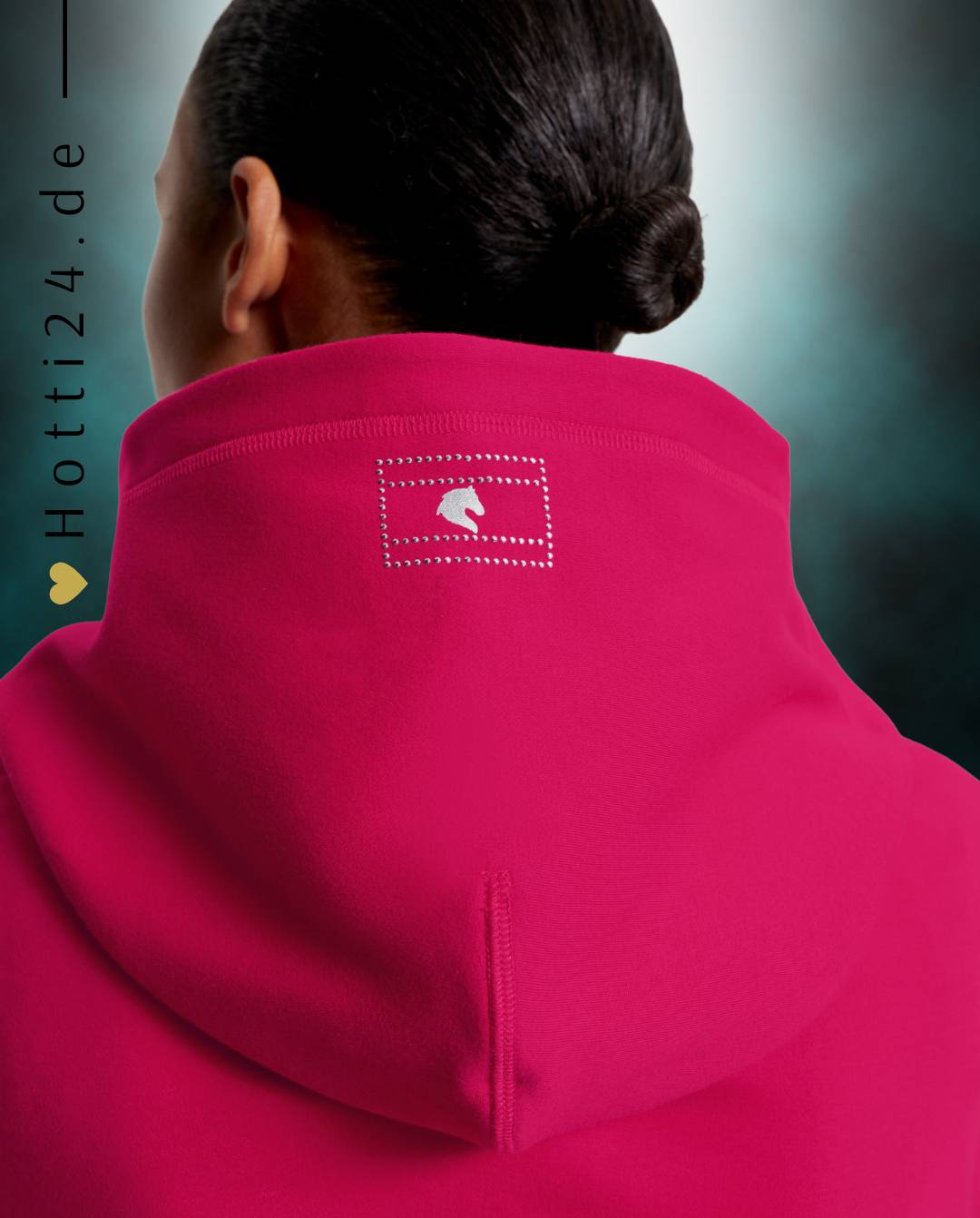 Damen-Hoodie von Tommy Hilfiger mit der Bezeichnung "Hoodie Paris TH08WHOO441-040" in der Farbe Pink. Dieser Hoodie ist auf der Webseite www.hotti24.de erhältlich. Er wurde speziell für Damen entworfen, um sowohl Stil als auch Komfort zu bieten.  Zusätzlich sind in der Datei Bilder des Hoodies aus verschiedenen Blickwinkeln enthalten: von vorne, von der Seite und von hinten. 