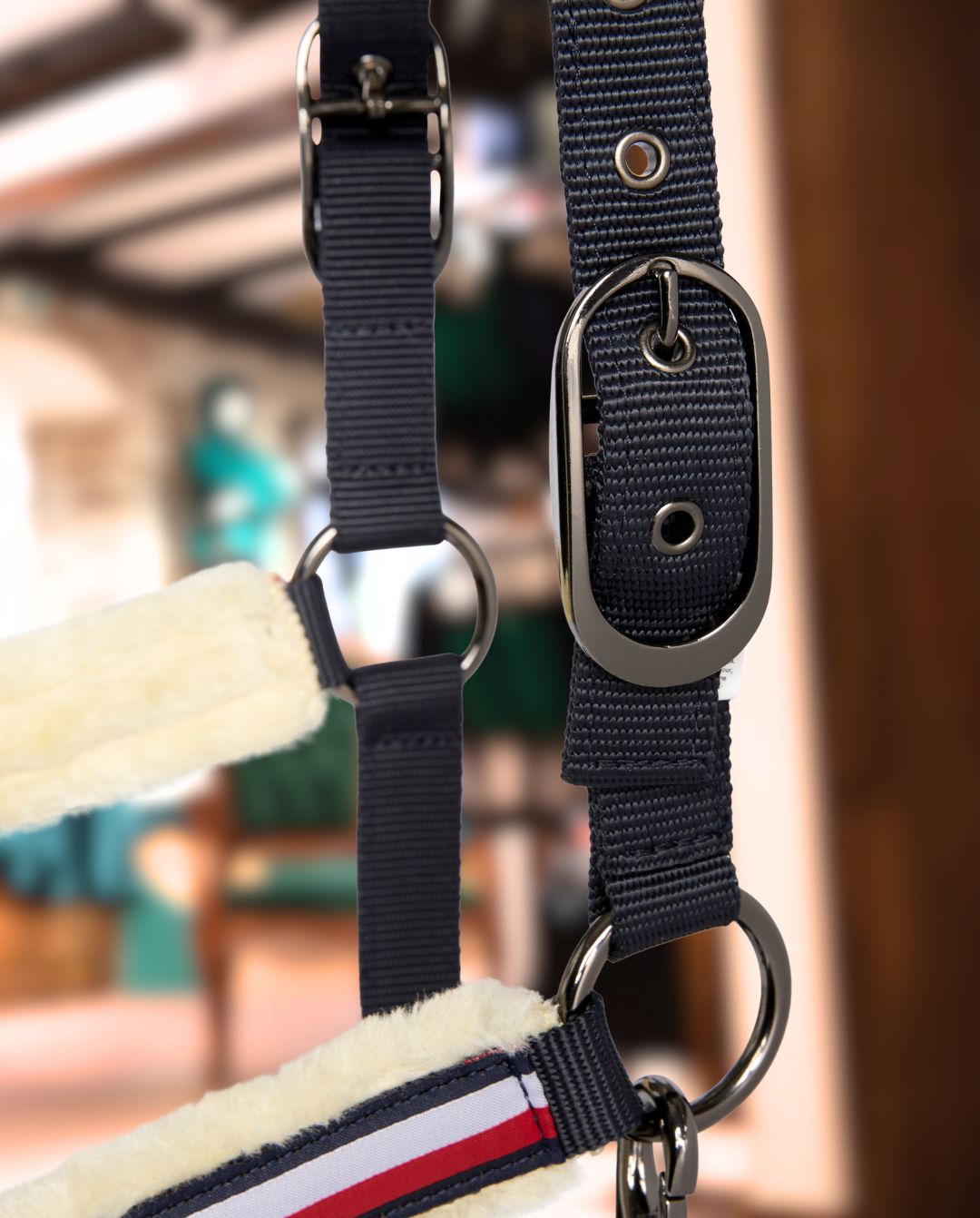 Tommy Hilfiger Equestrian »Halfter mit Fell & Strick Set Yale Desert Sky