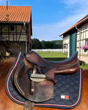 tommy-hilfiger-equestrian-pferde-springschabracke-kingston-th13hsap753-004-blau-kaufen-www.hotti24.de  1080 × 1342 Pixel